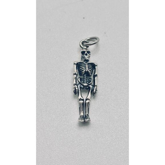 925 Sterling Silver Vintage Skeleton Charm Pendant - Picture 1 of 2